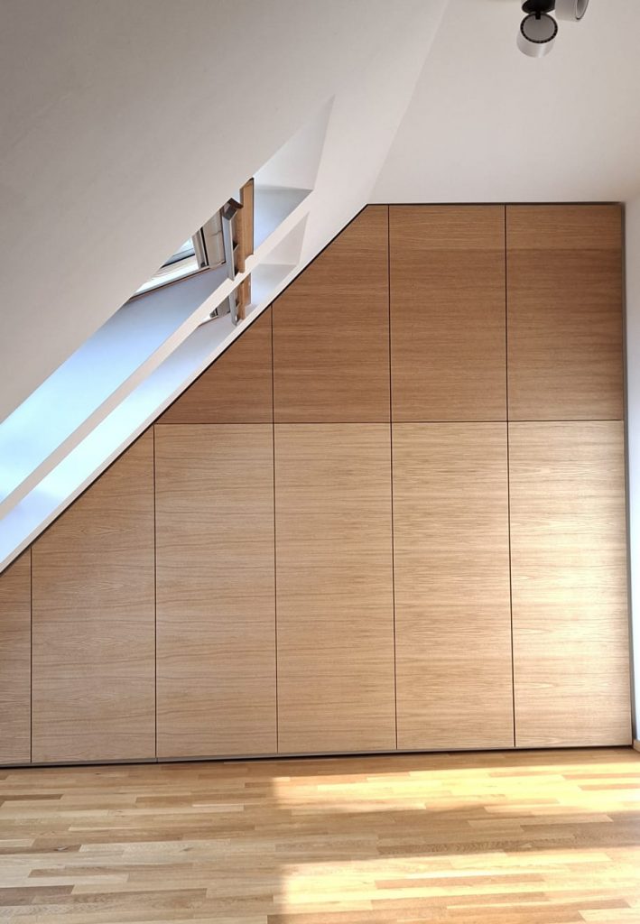 Dachschrägenschrank